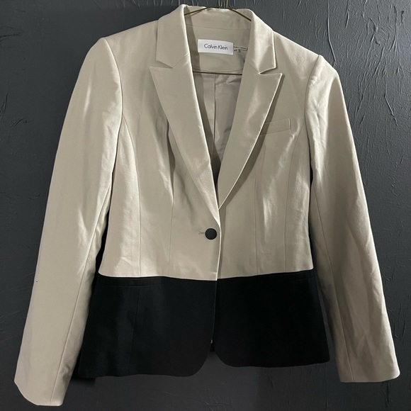 Worn once - Picture 1 of 2